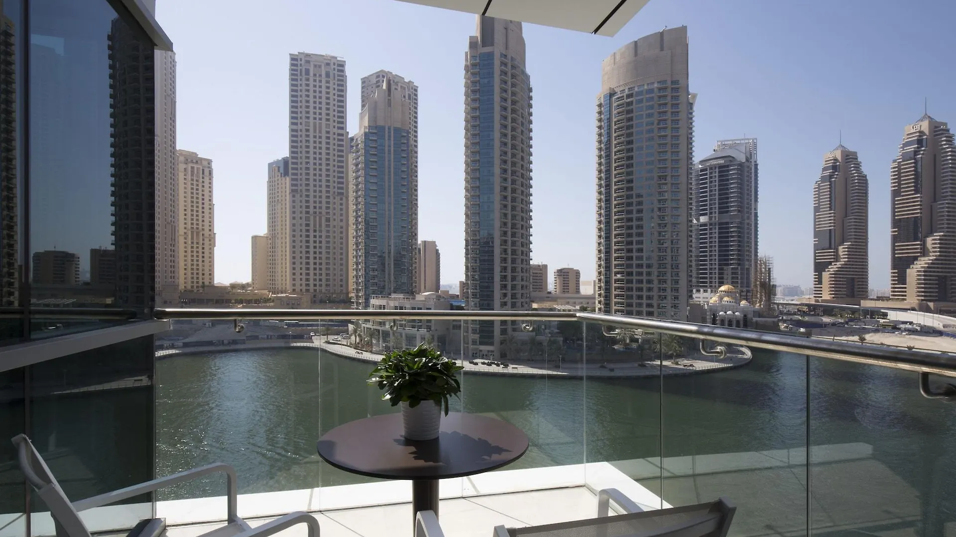 La Verda Suites And Villas Dubai Marina