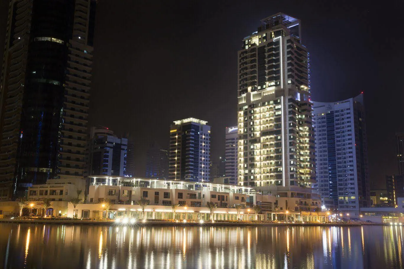 La Verda Suites And Villas Dubai Marina アパートホテル