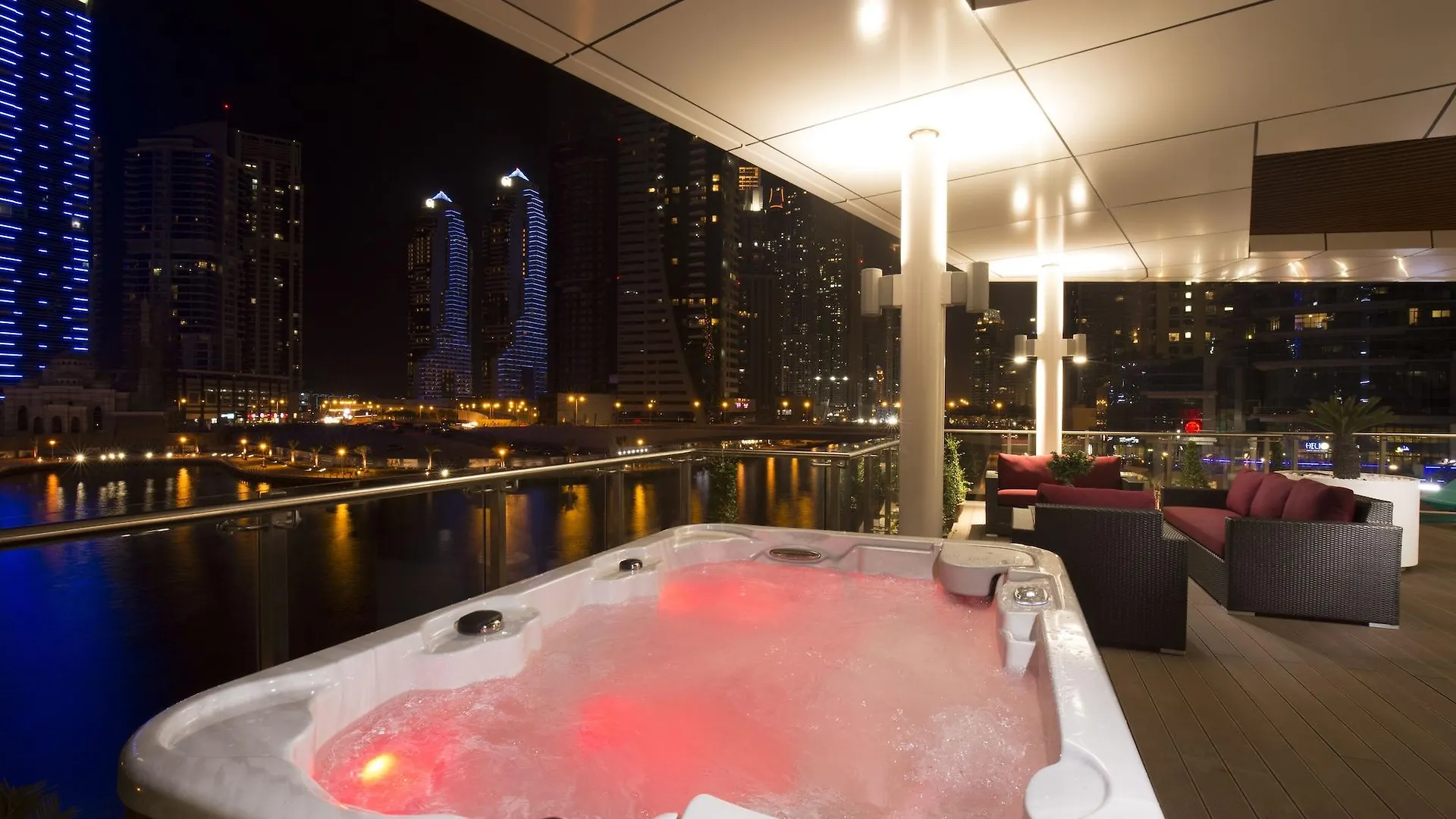 La Verda Suites And Villas Dubai Marina 5*,  Emirados Árabes Unidos